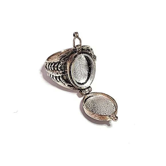 Scorpion silver locket ring - Picture 2 of 8